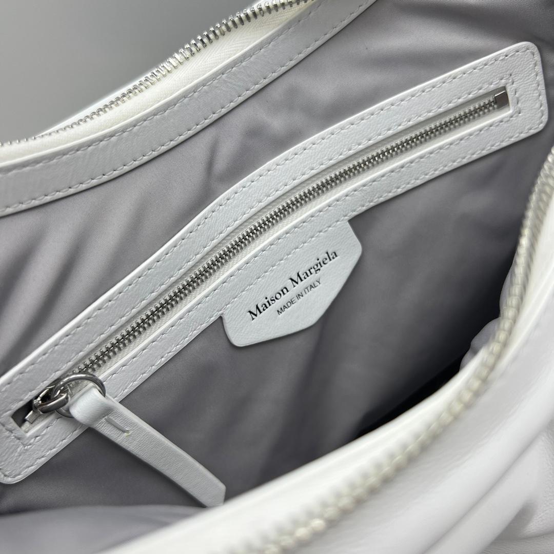 Maison Margiela Glam Slam Hobo Medium (38,5–28,5–10 cm) - EUR FASHION