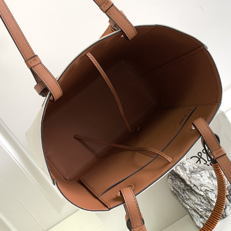 Kleine Anagram-Tragetasche von Loewe aus Jacquard und Kalbsleder - EUR FASHION