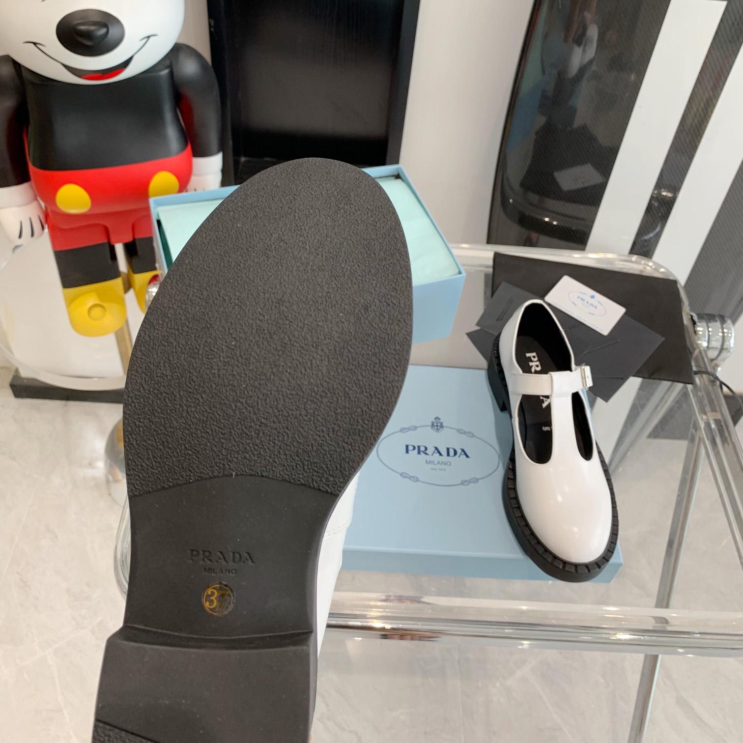 Prada Mary Jane-Schuhe mit T-Riemen aus gebürstetem Leder - EUR FASHION