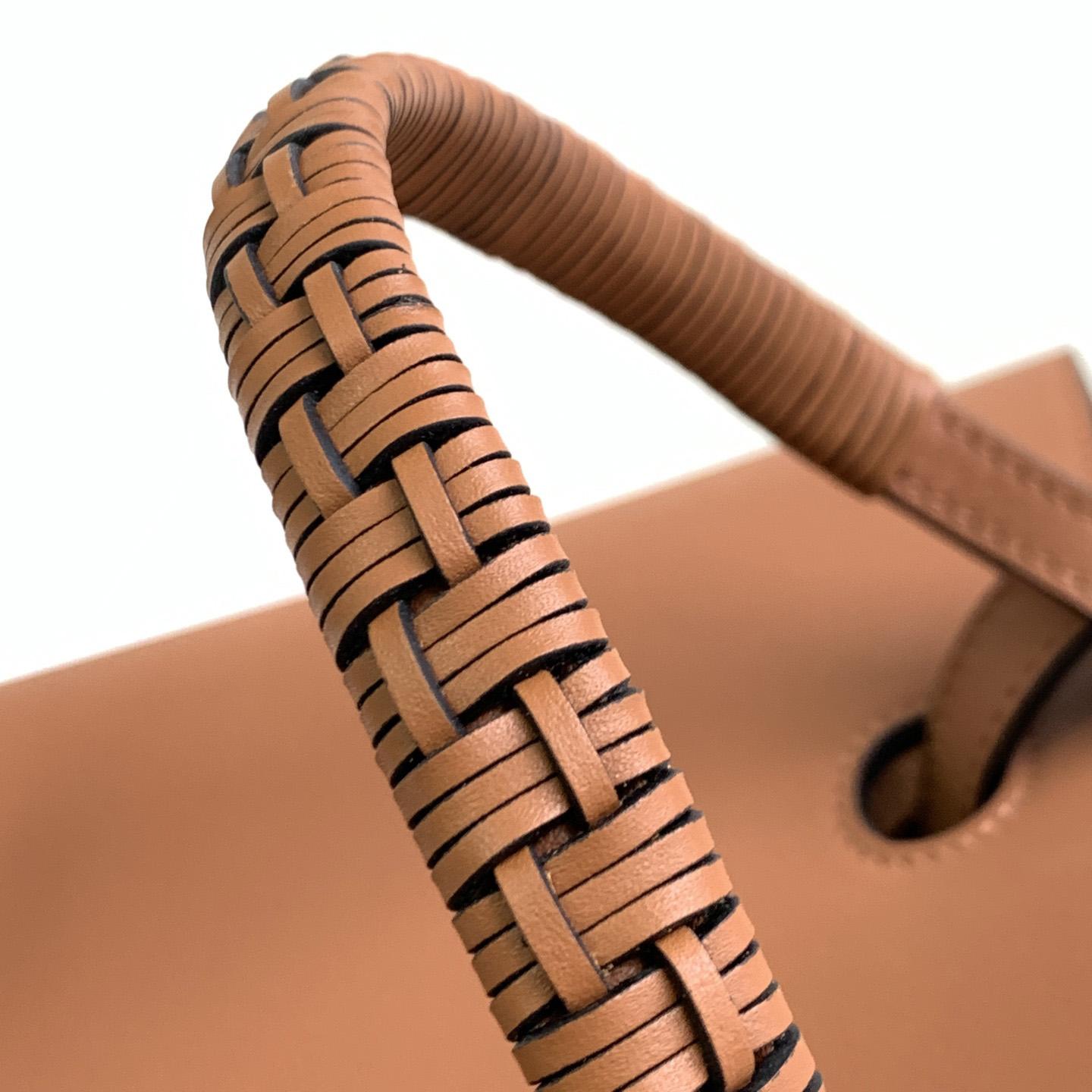 Kleine Anagram-Tragetasche von Loewe aus klassischem Kalbsleder - EUR FASHION