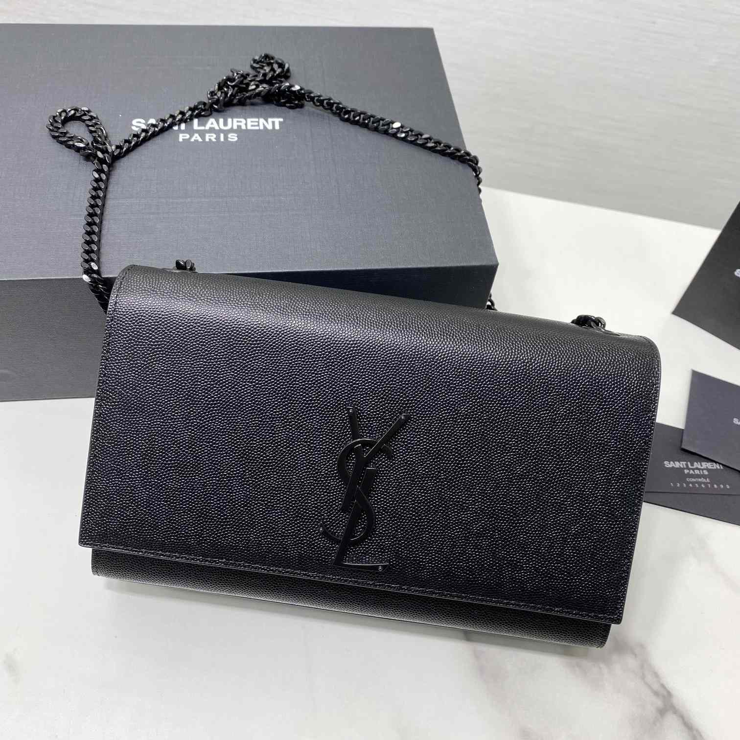 Saint Laurent Kate Mittelgroße Kettentasche aus Leder mit Grain-de-Poudre-Prägung - EUR FASHION
