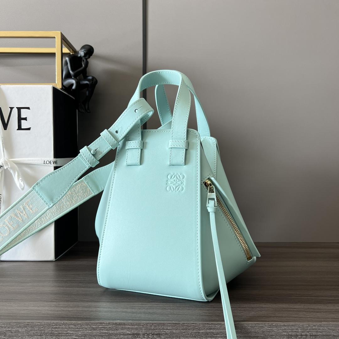 Loewe Compact Hängematte aus satiniertem Kalbsleder - EUR FASHION