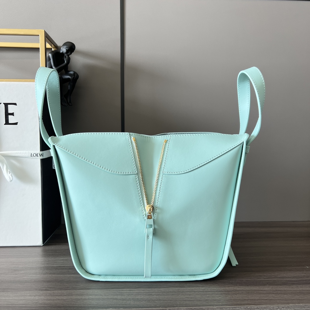 Loewe Compact Hängematte aus satiniertem Kalbsleder - EUR FASHION