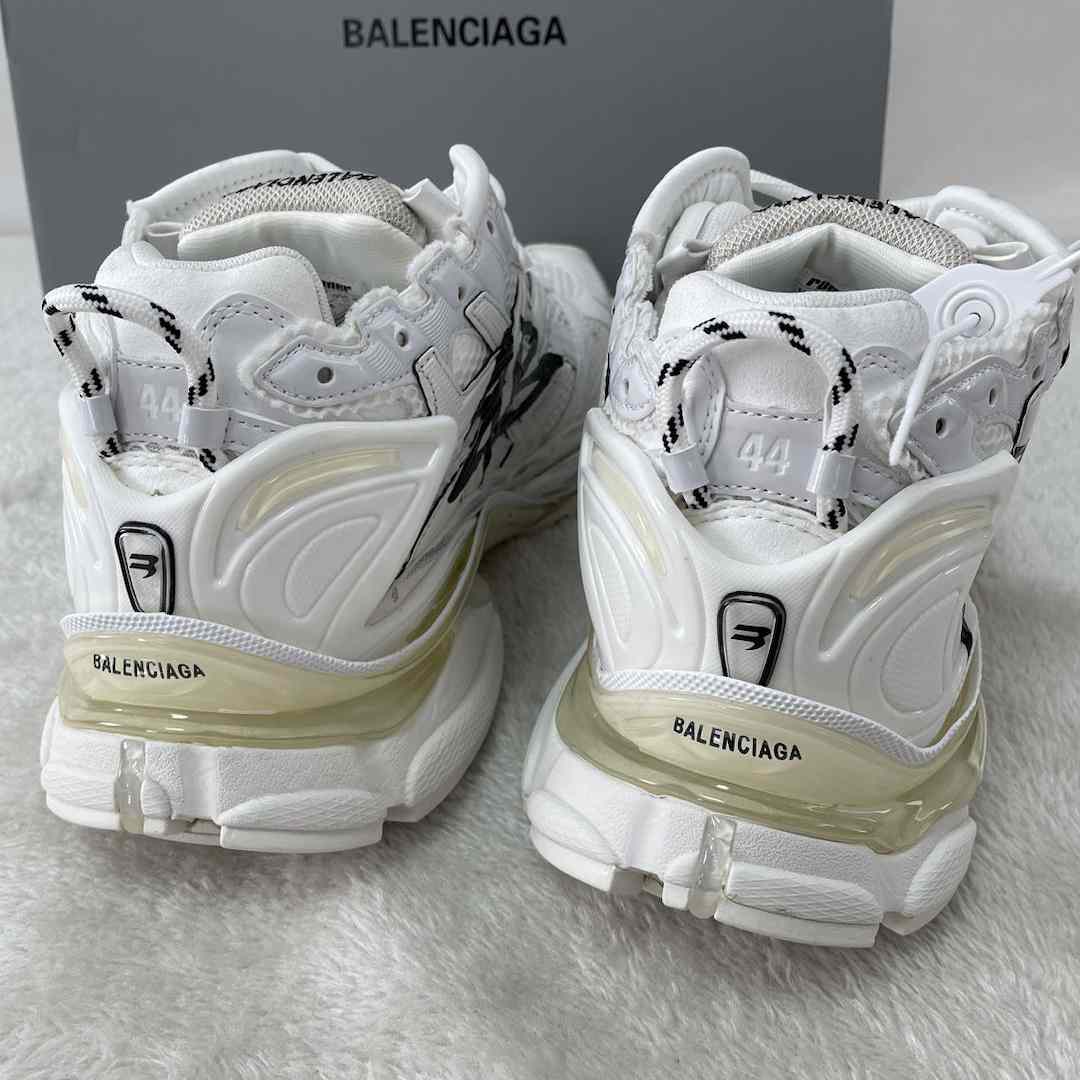 Balenciaga Runner Graffiti-Sneaker in Weiß - EUR FASHION