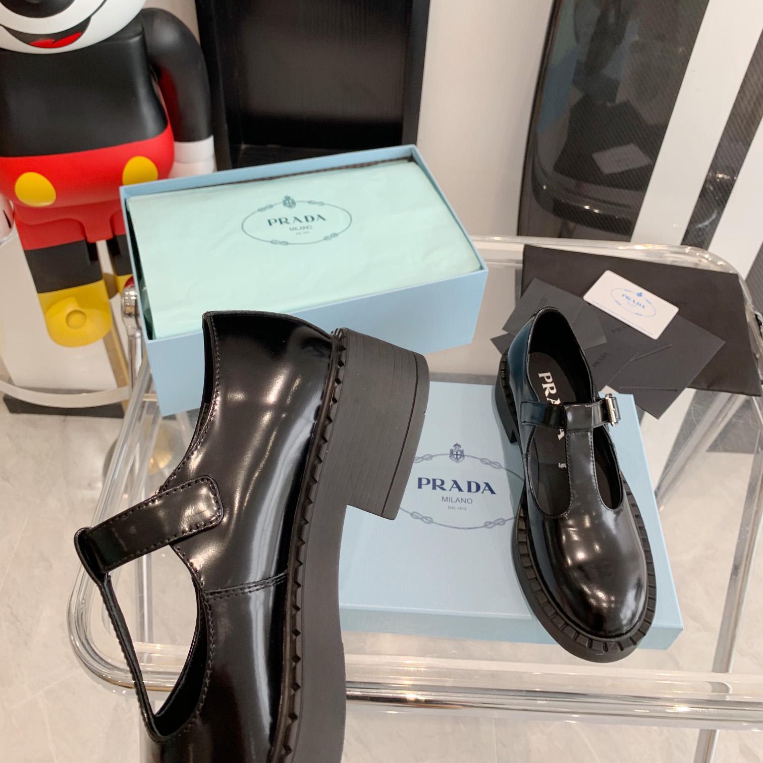 Prada Mary Jane-Schuhe mit T-Riemen aus gebürstetem Leder - EUR FASHION