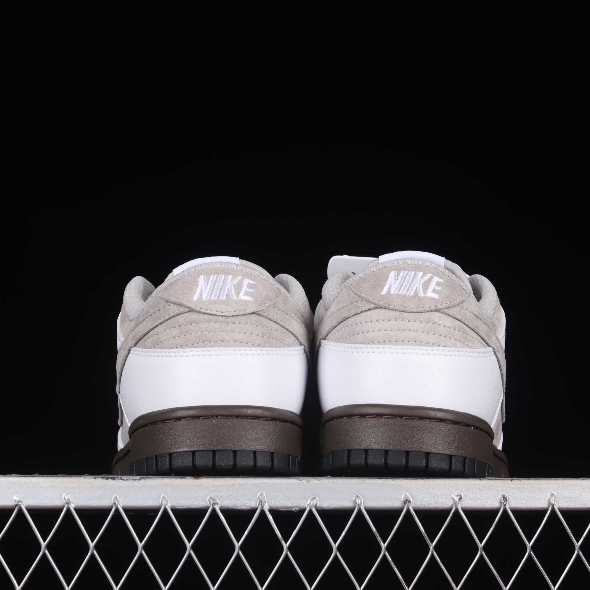 Nike SB Dunk Low „Ironstone“ Turnschuhe FD9746-001 - EUR FASHION