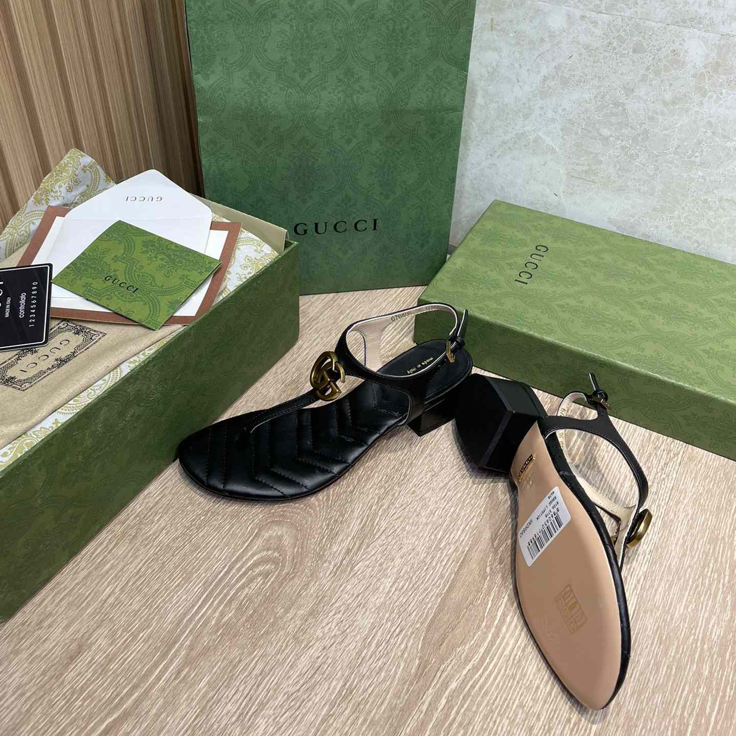 Gucci Damen-Sandale mit Doppel-G - EUR FASHION