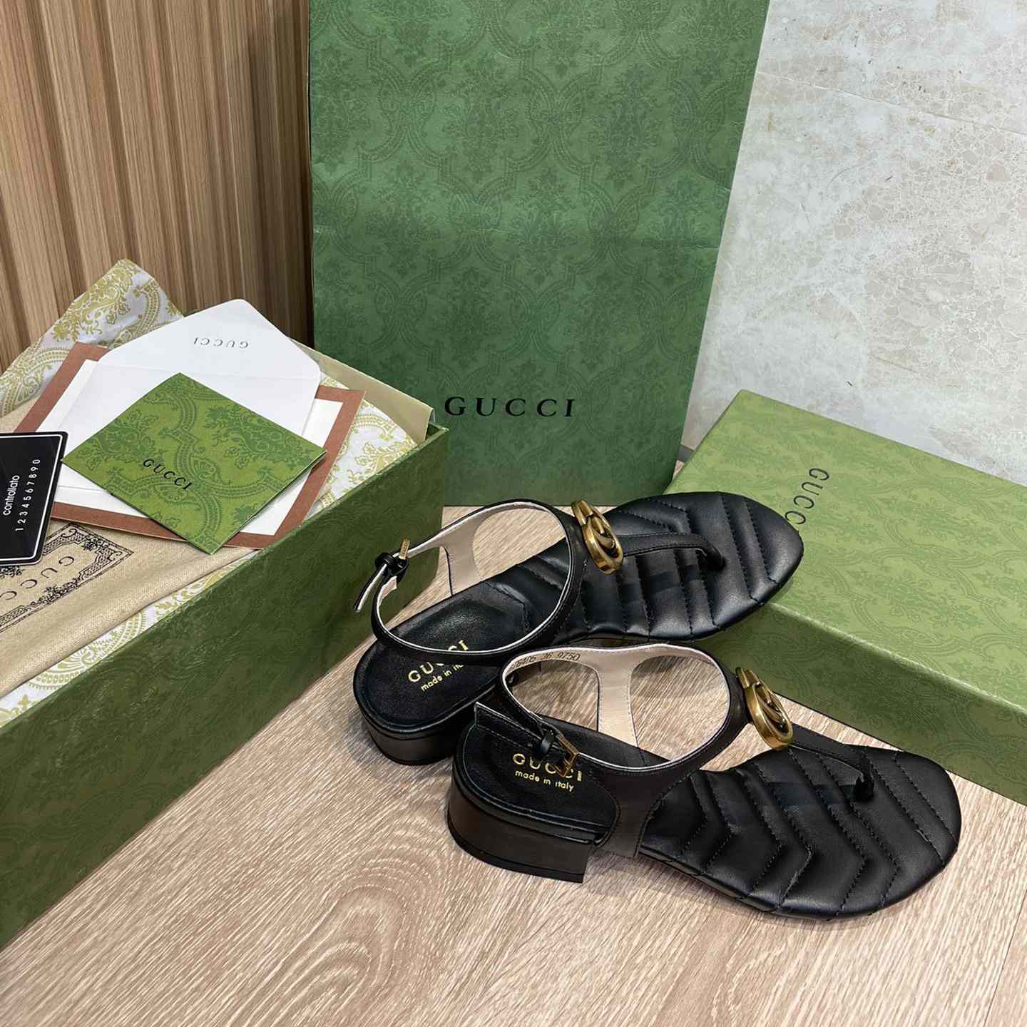 Gucci Damen-Sandale mit Doppel-G - EUR FASHION