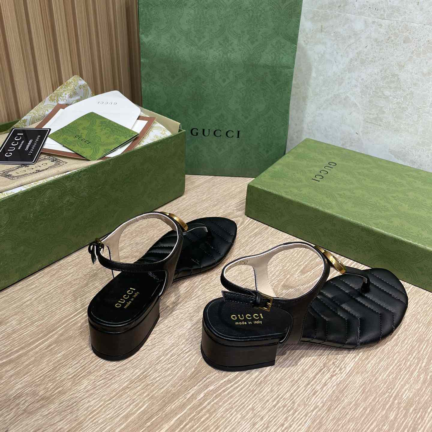 Gucci Damen-Sandale mit Doppel-G - EUR FASHION