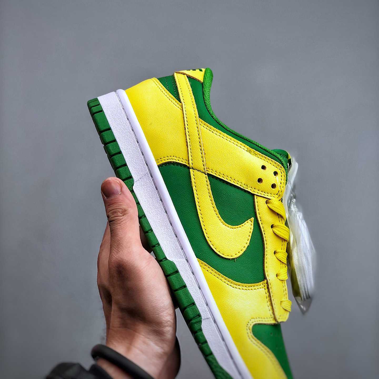 Nike SB Dunk Low „Brazil“ Sneaker CU1727-700 - EUR FASHION