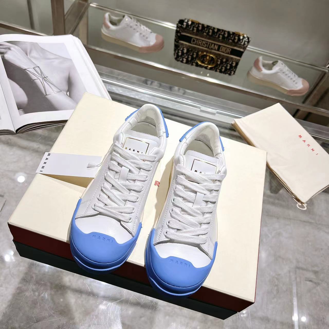 Marni Dada Bumper Sneaker aus weißem und blauem Leder - EUR FASHION