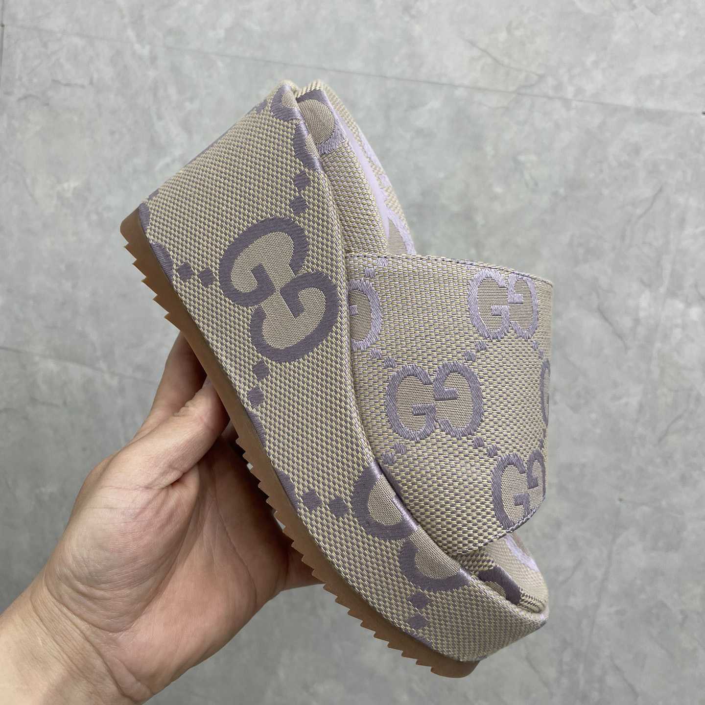 Gucci Jumbo GG Plateau-Slide-Sandale für Damen - EUR FASHION