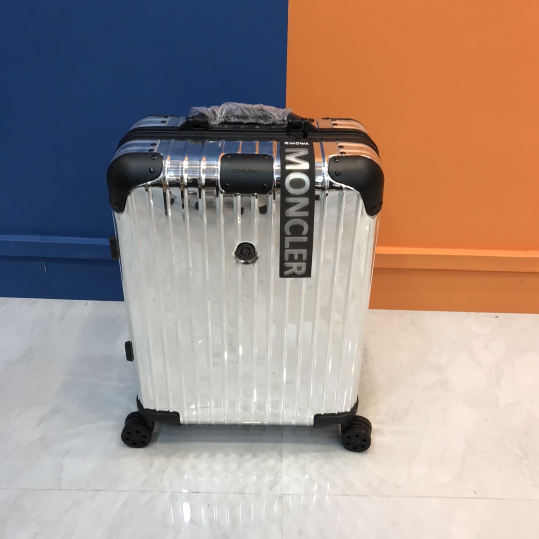 Moncler Genius Moncler Rimowa „Reflection“ Silberner Koffer - EUR FASHION