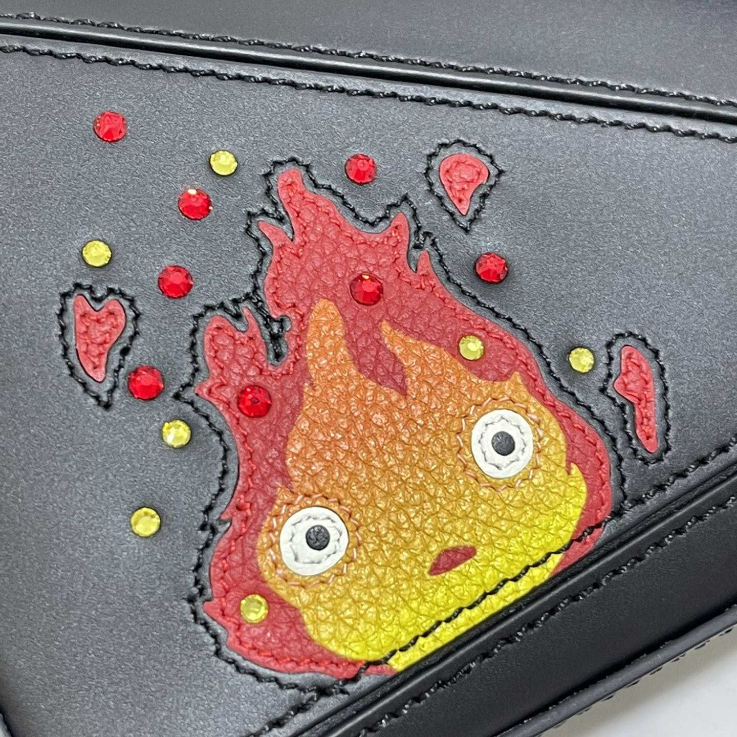 Loewe Calcifer Mini Puzzle-Tasche aus satiniertem Kalbsleder und Kristall - EUR FASHION