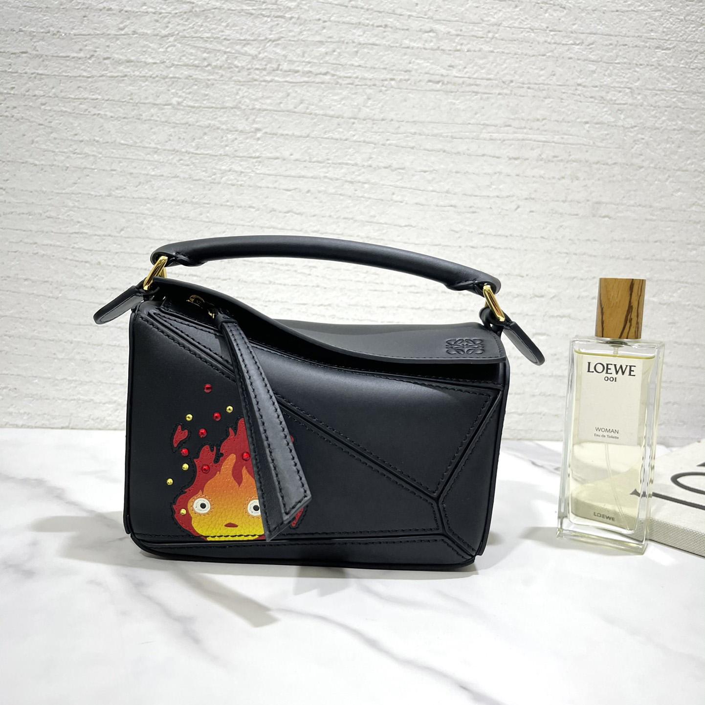 Loewe Calcifer Mini Puzzle-Tasche aus satiniertem Kalbsleder und Kristall - EUR FASHION