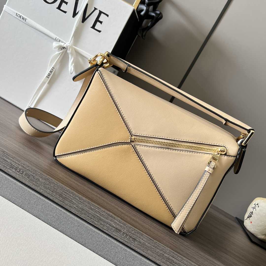 Loewe Kleine Puzzle-Tasche aus klassischem Kalbsleder - EUR FASHION