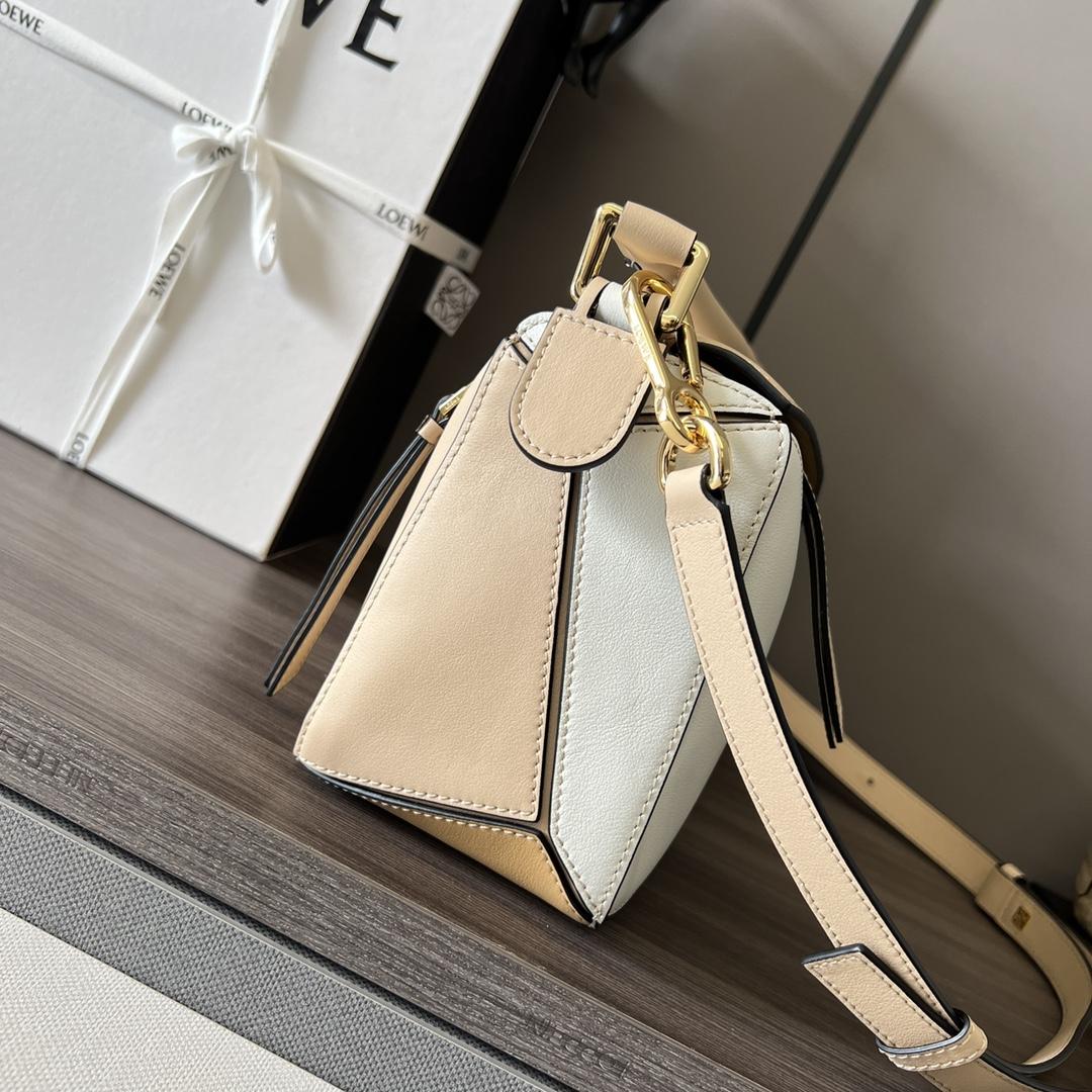 Loewe Kleine Puzzle-Tasche aus klassischem Kalbsleder - EUR FASHION