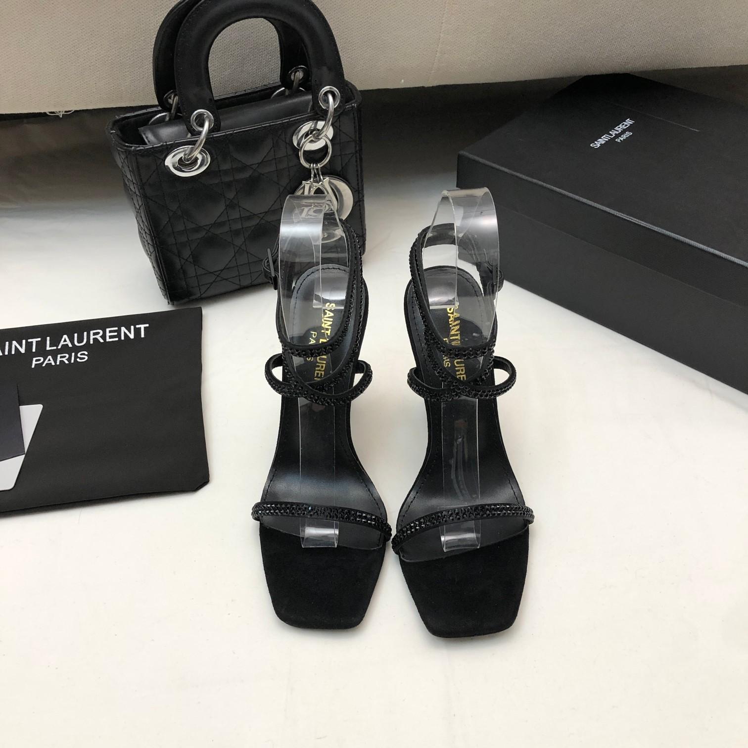 Saint Laurent Opyum Sandalen aus Kreppsatin und Strasssteinen - EUR FASHION