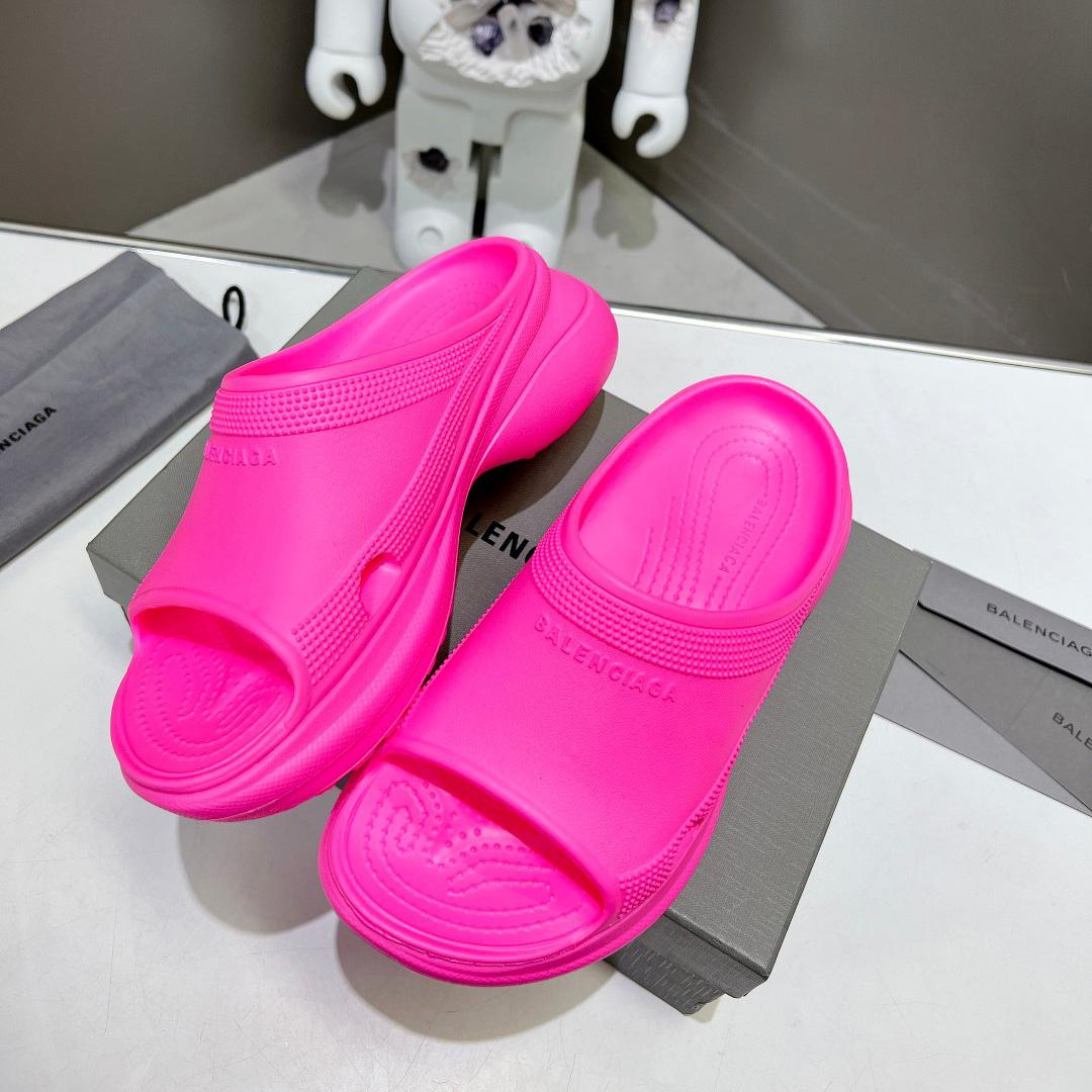 Balenciaga Damen Pool Crocs™ Slide Sandale in Rosa - EUR FASHION