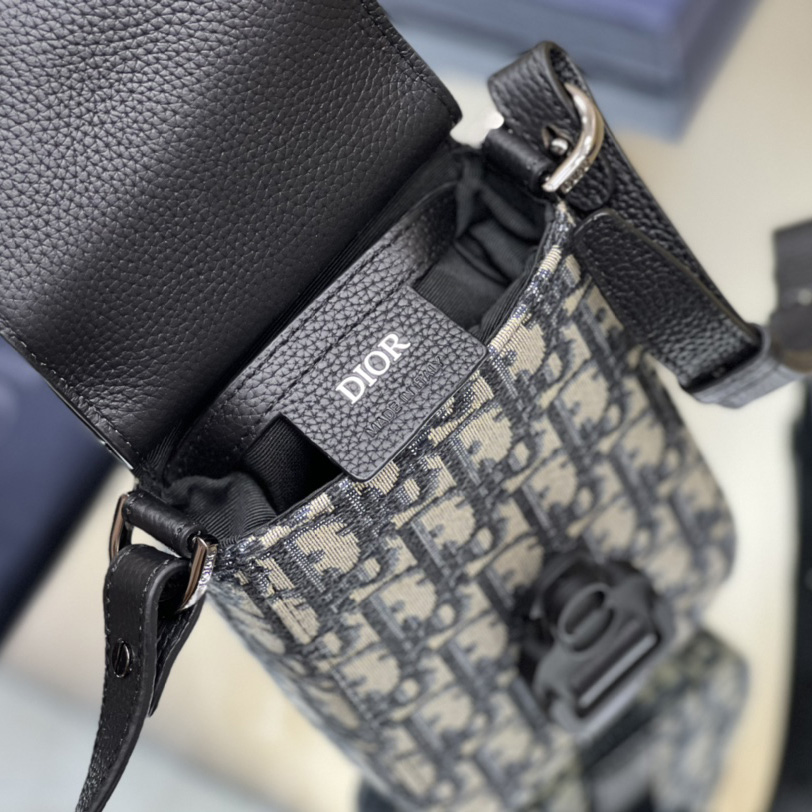 Dior Saddle Vertikale Tasche mit Riemen - EUR FASHION