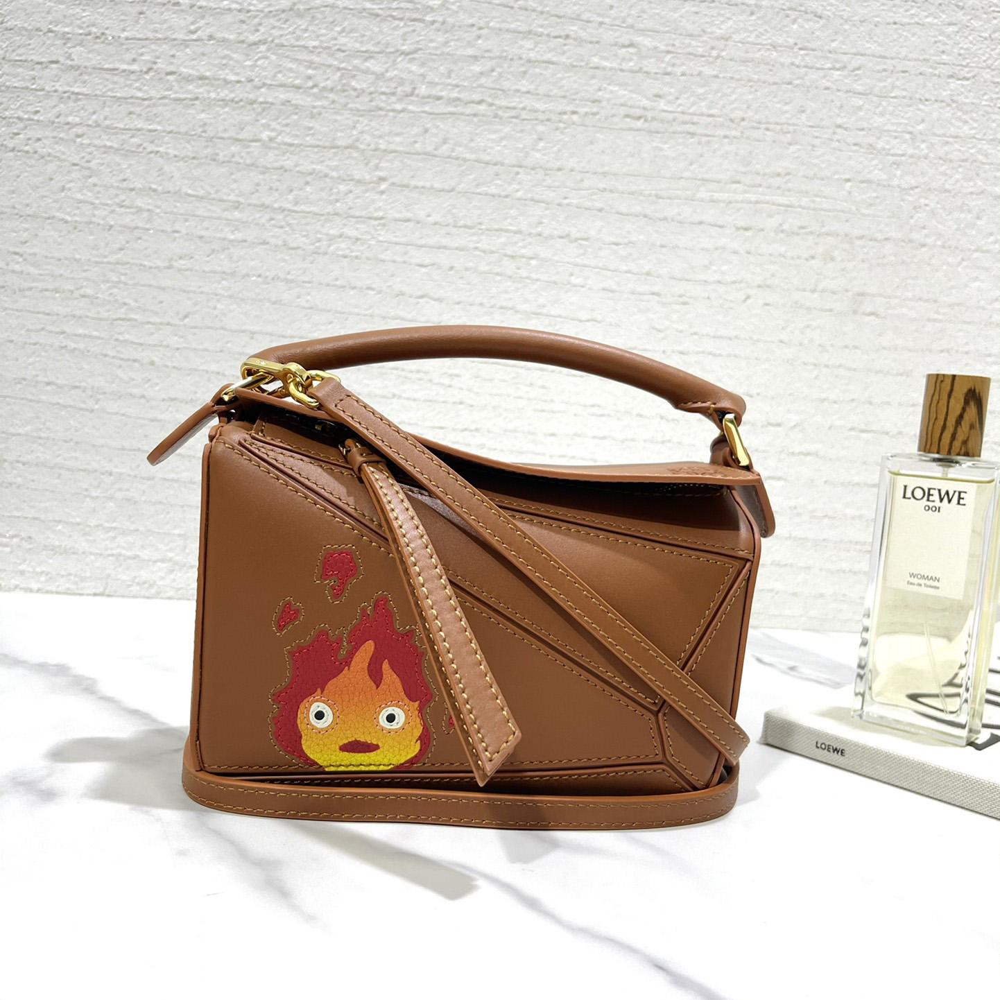 Loewe Calcifer Mini Puzzle-Tasche aus satiniertem Kalbsleder und Kristall - EUR FASHION