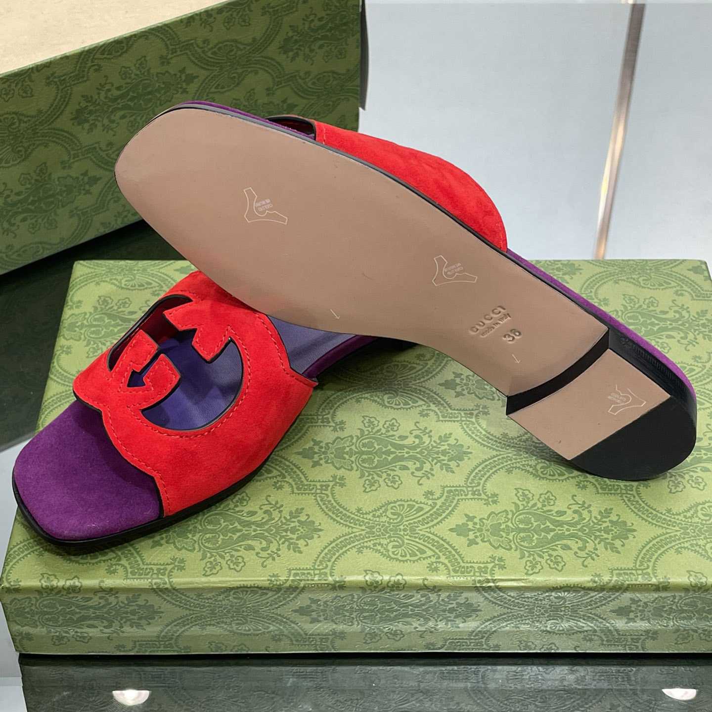Gucci Damen-Slide-Sandale mit ineinandergreifendem G-Ausschnitt - EUR FASHION