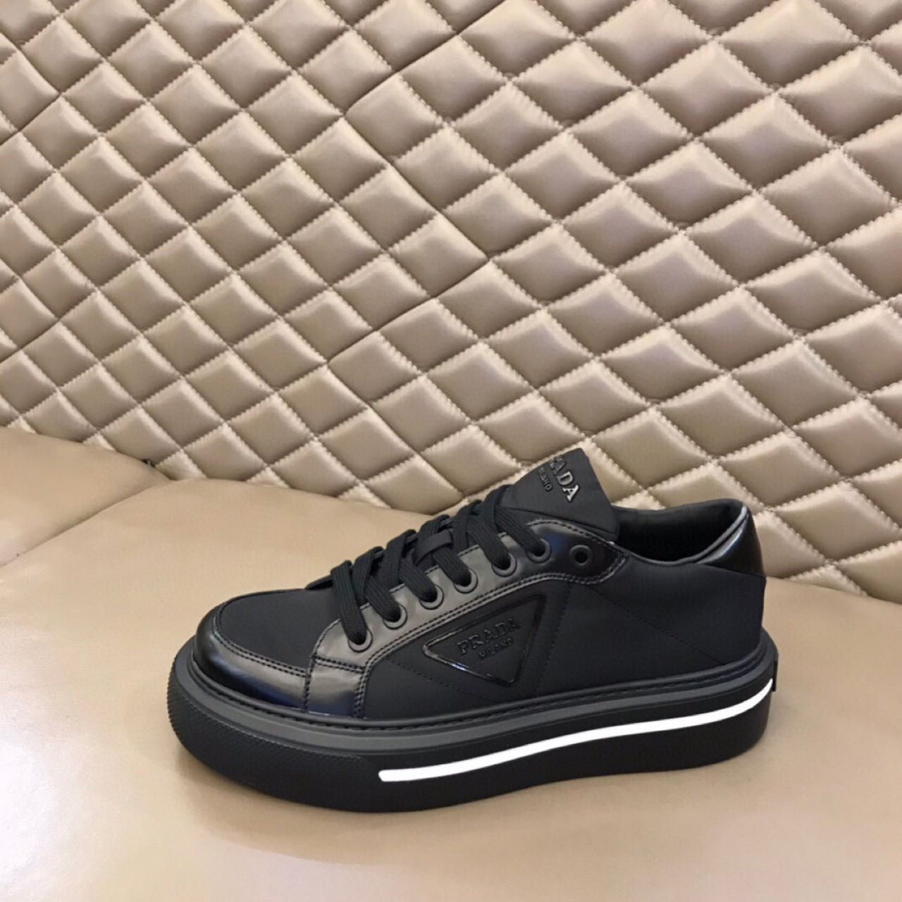 Prada Macro Sneakers aus Re-Nylon und gebürstetem Leder - EUR FASHION