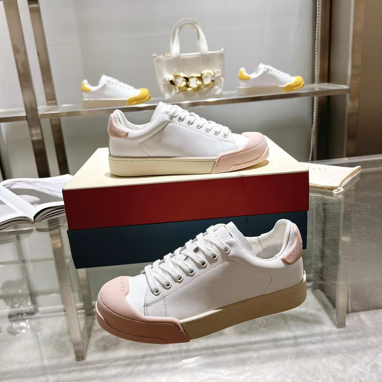 Marni Dada Bumper Sneaker aus weißem und rosa Leder - EUR FASHION