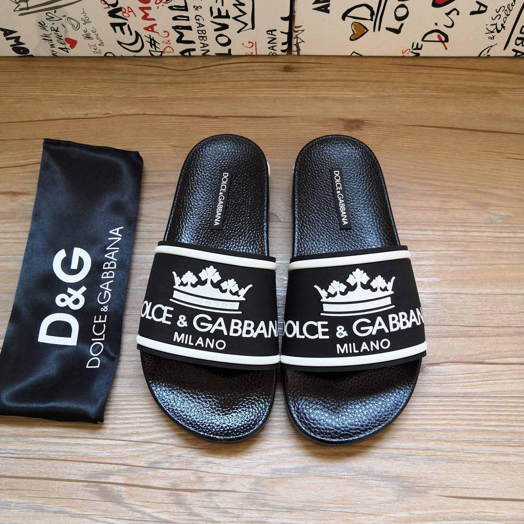 Pantoletten mit Logo von Dolce & Gabbana - EUR FASHION