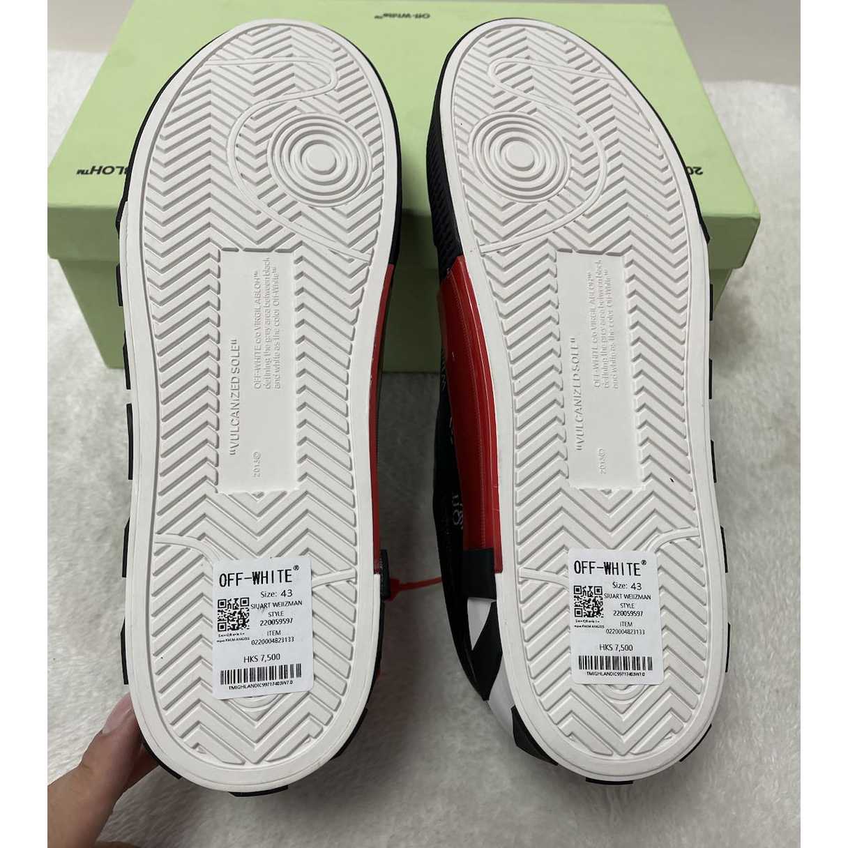 Vulkanisierte Low-Sneakers aus schwarzem, cremefarbenem Canvas - EUR FASHION