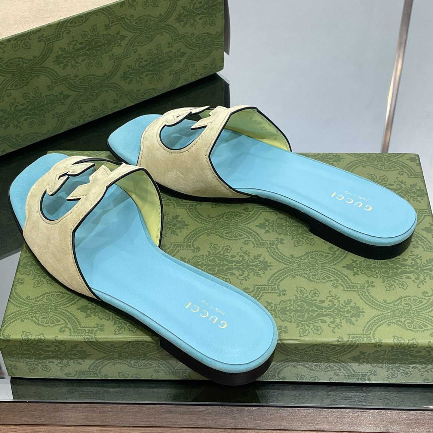 Gucci Damen-Slide-Sandale mit ineinandergreifendem G-Ausschnitt - EUR FASHION