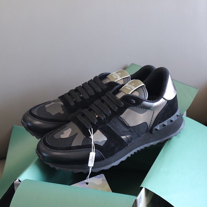 Schwarze Rockrunner-Sneaker von Valenti Garavani - EUR FASHION