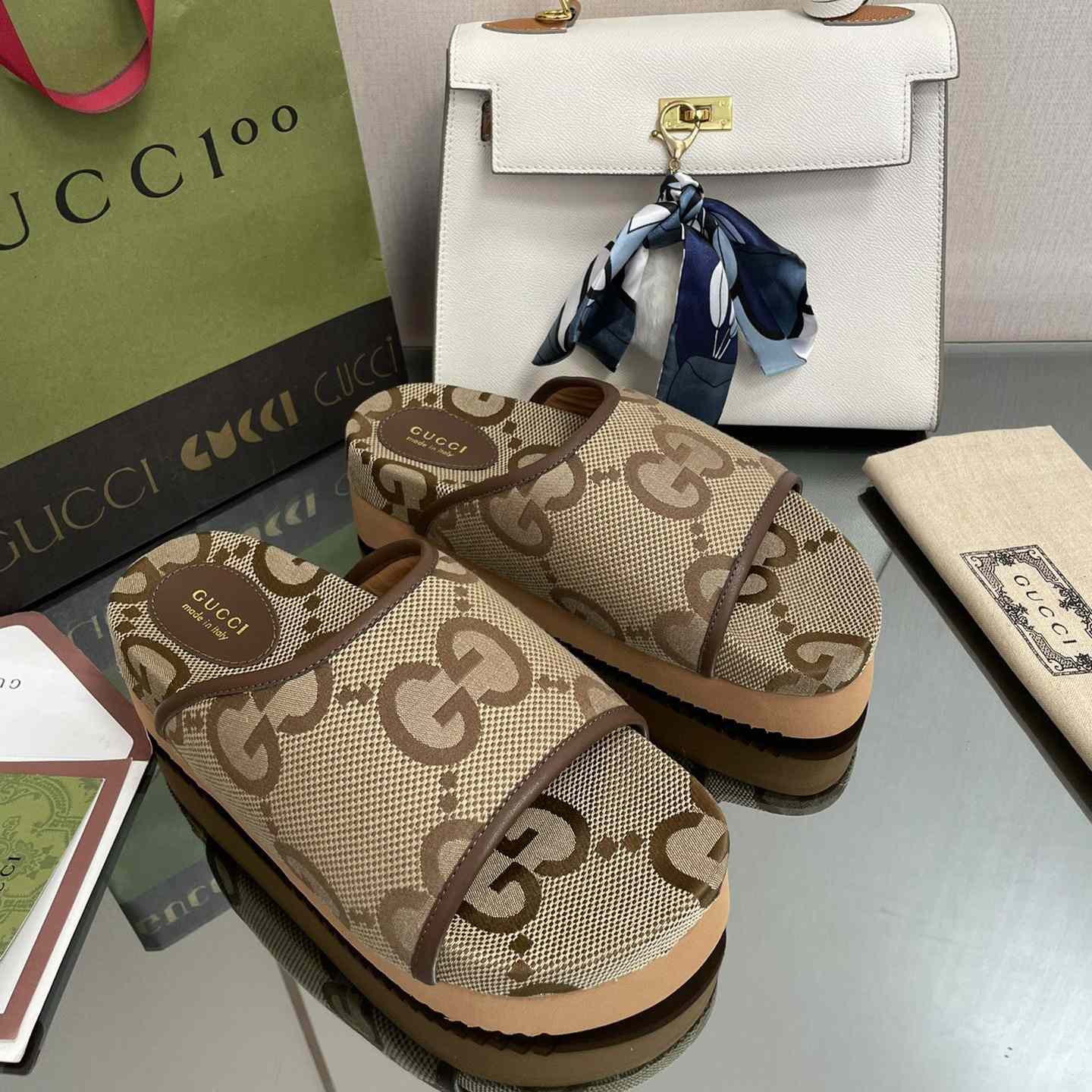 Gucci Jumbo GG Plateau-Slide für Damen - EUR FASHION