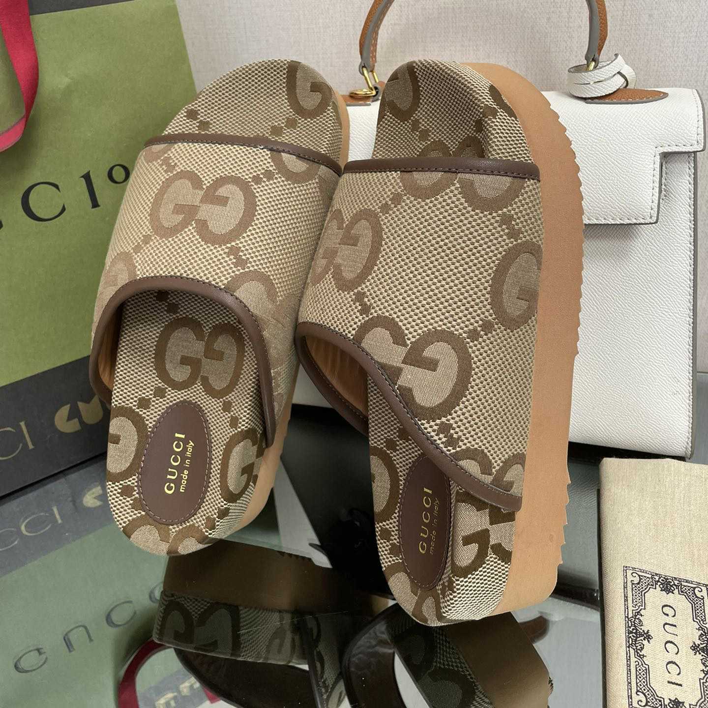 Gucci Jumbo GG Plateau-Slide für Damen - EUR FASHION