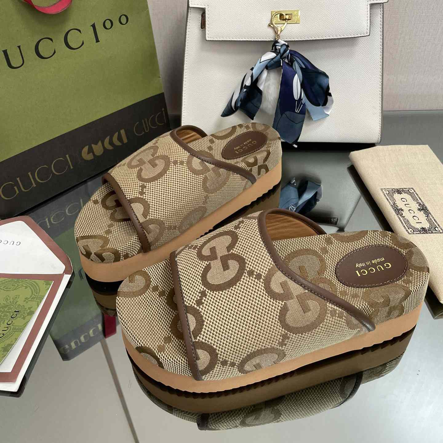 Gucci Jumbo GG Plateau-Slide für Damen - EUR FASHION