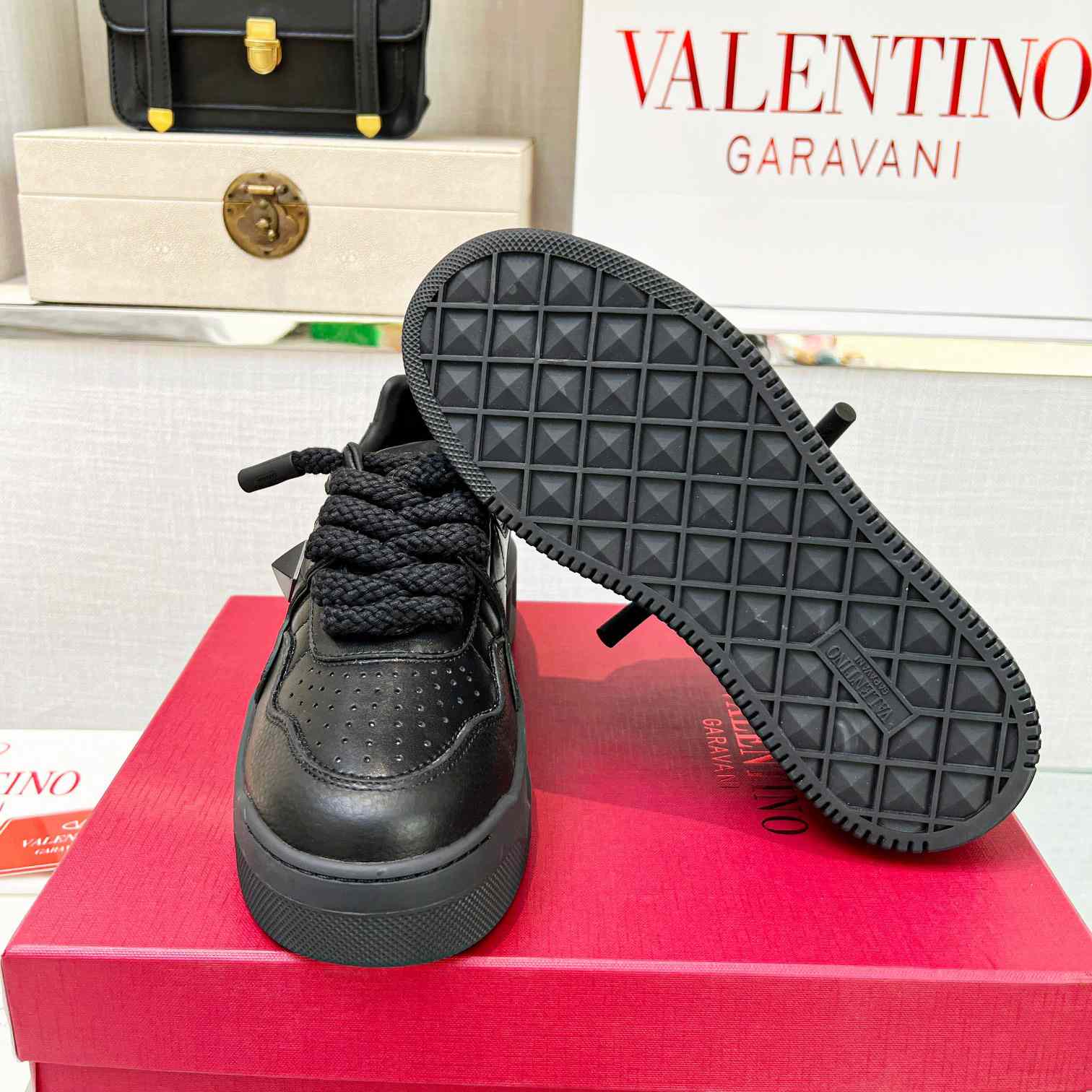Valenti One Stud XL Low-Top-Sneaker aus Nappaleder - EUR FASHION