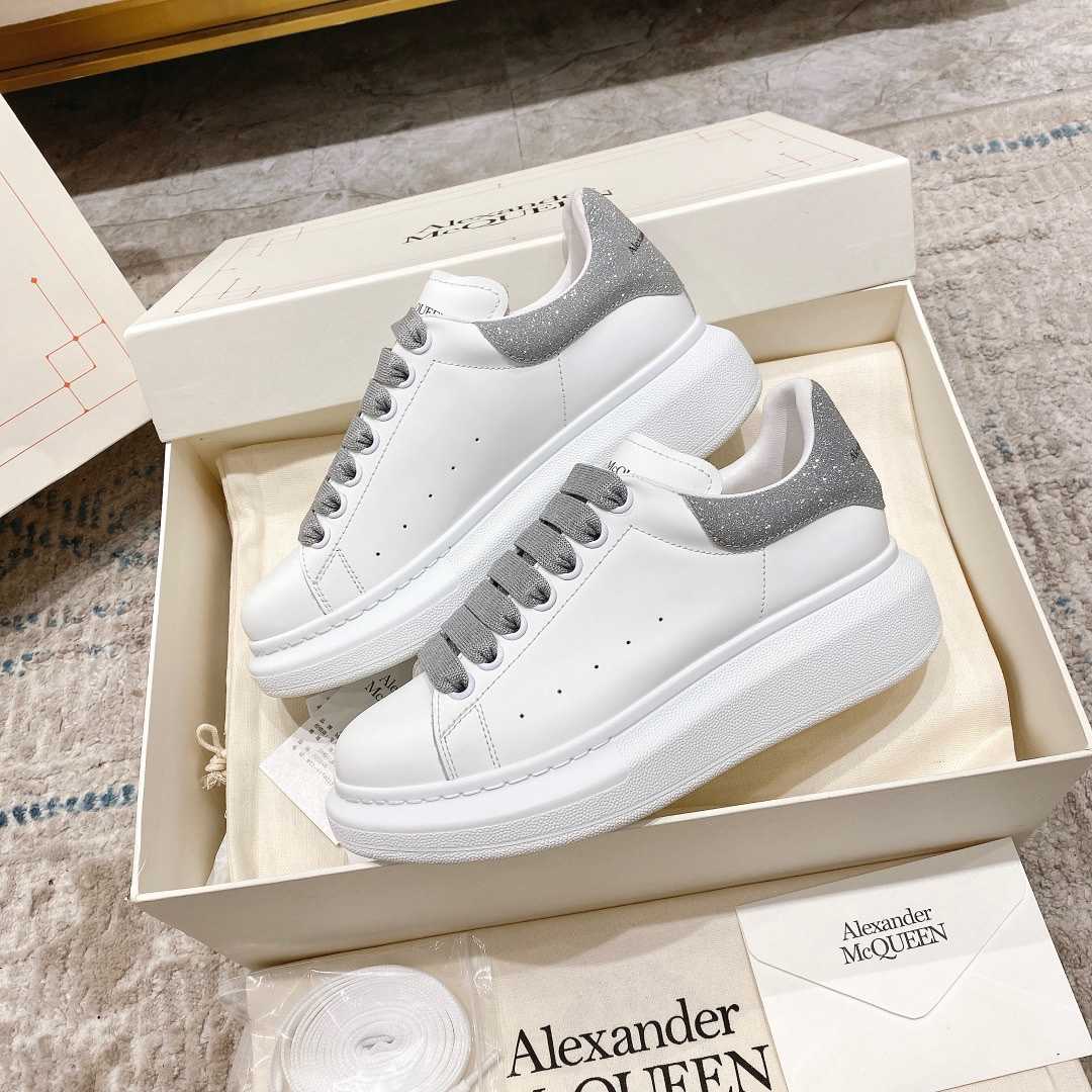 Alexander Mqueen – Übergroßer Sneaker in Weiß - EUR FASHION