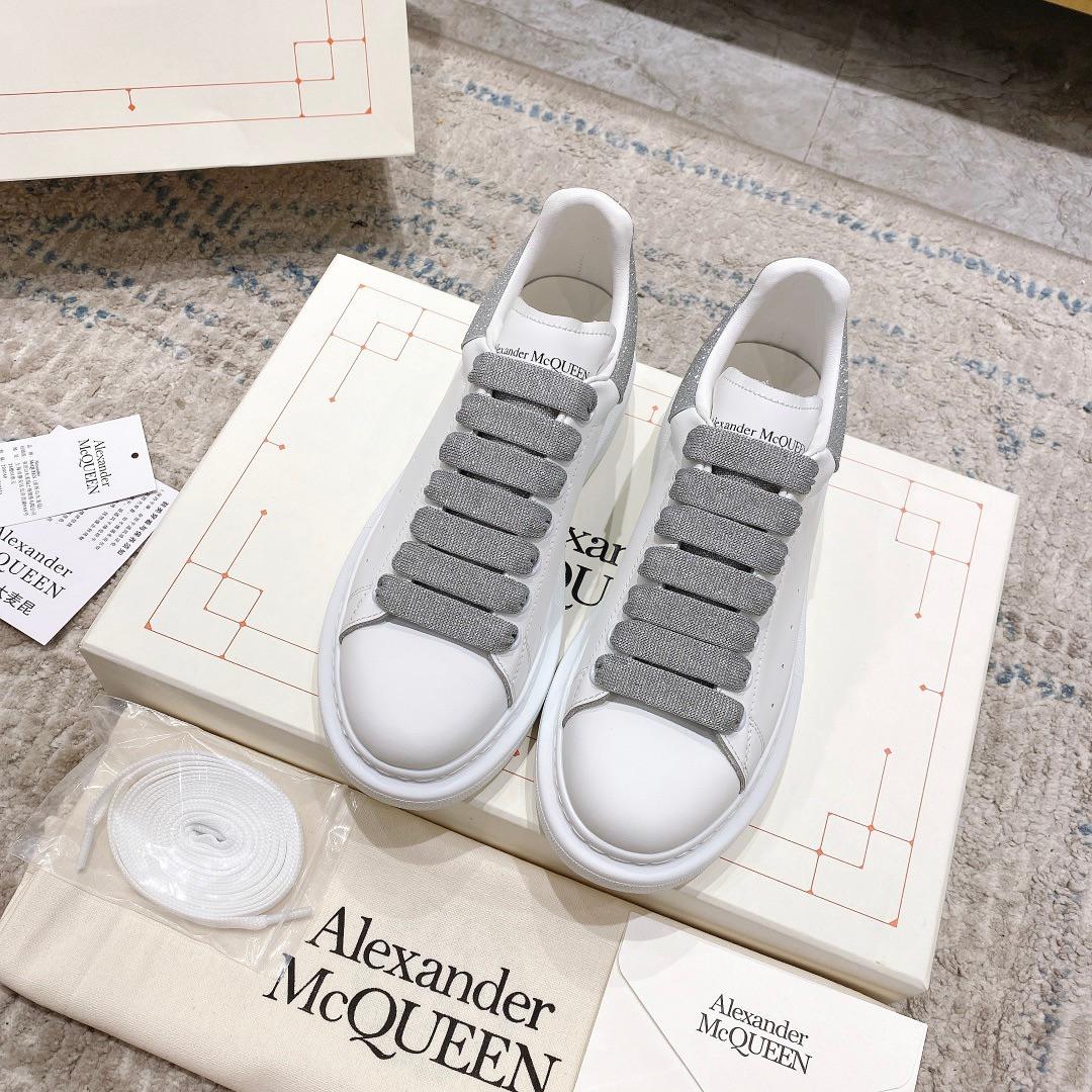 Alexander Mqueen – Übergroßer Sneaker in Weiß - EUR FASHION