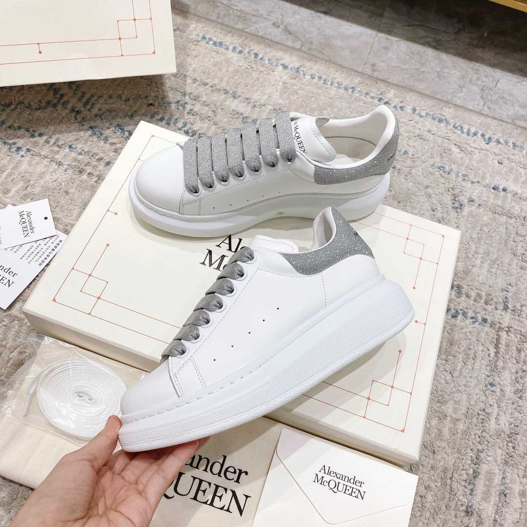 Alexander Mqueen – Übergroßer Sneaker in Weiß - EUR FASHION