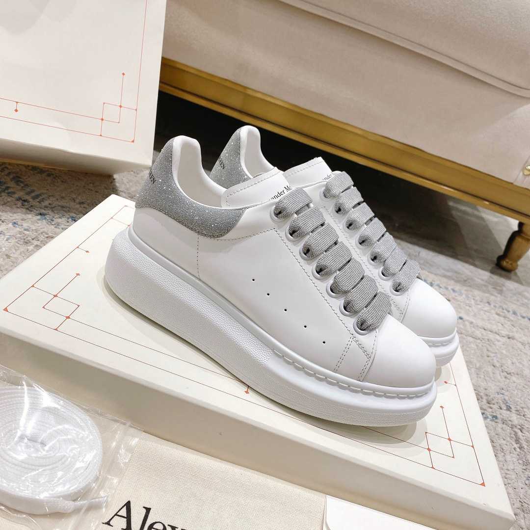 Alexander Mqueen – Übergroßer Sneaker in Weiß - EUR FASHION