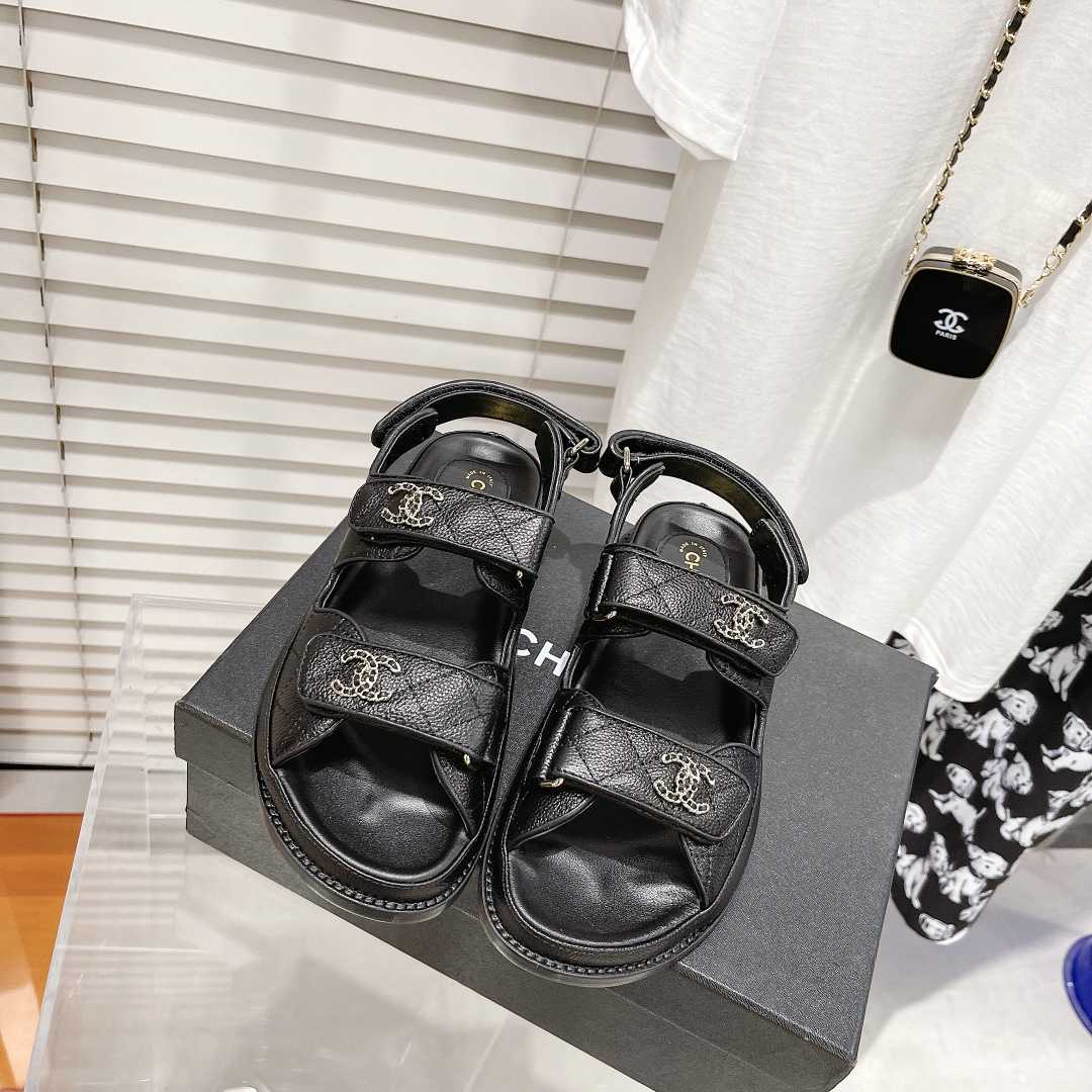 Chanel-Sandalen in Schwarz - EUR FASHION