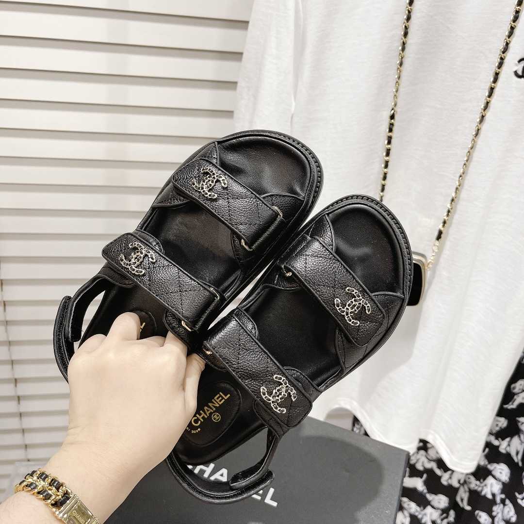 Chanel-Sandalen in Schwarz - EUR FASHION