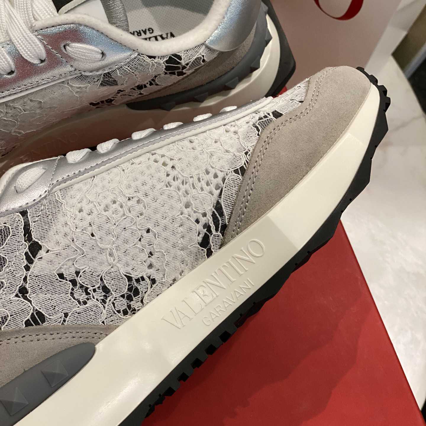 Valenti Lace Runner-Sneaker aus Spitze und Mesh - EUR FASHION