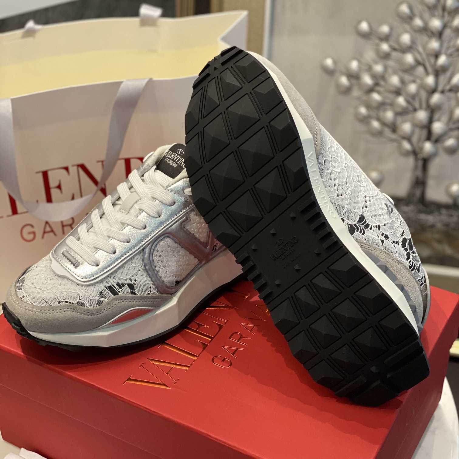 Valenti Lace Runner-Sneaker aus Spitze und Mesh - EUR FASHION