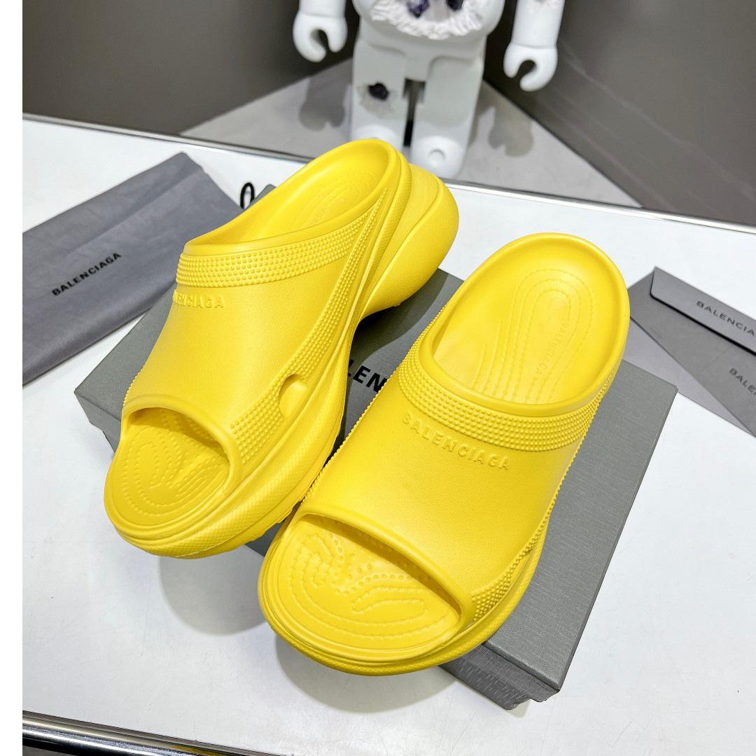 Balenciaga Damen Pool Crocs™ Slide Sandale in Gelb - EUR FASHION
