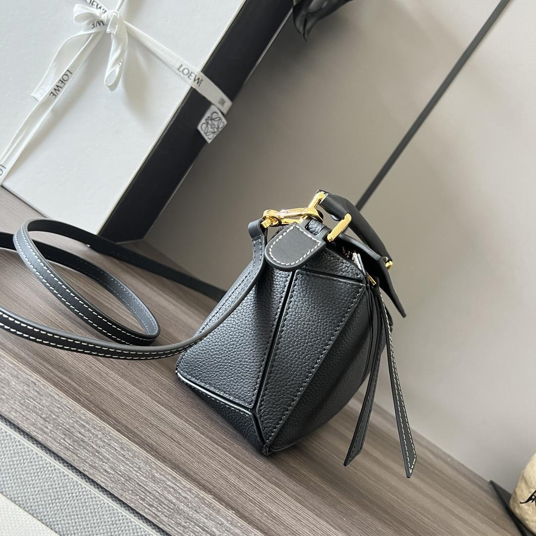 Loewe Mini Puzzle Bag aus klassischem Kalbsleder - EUR FASHION
