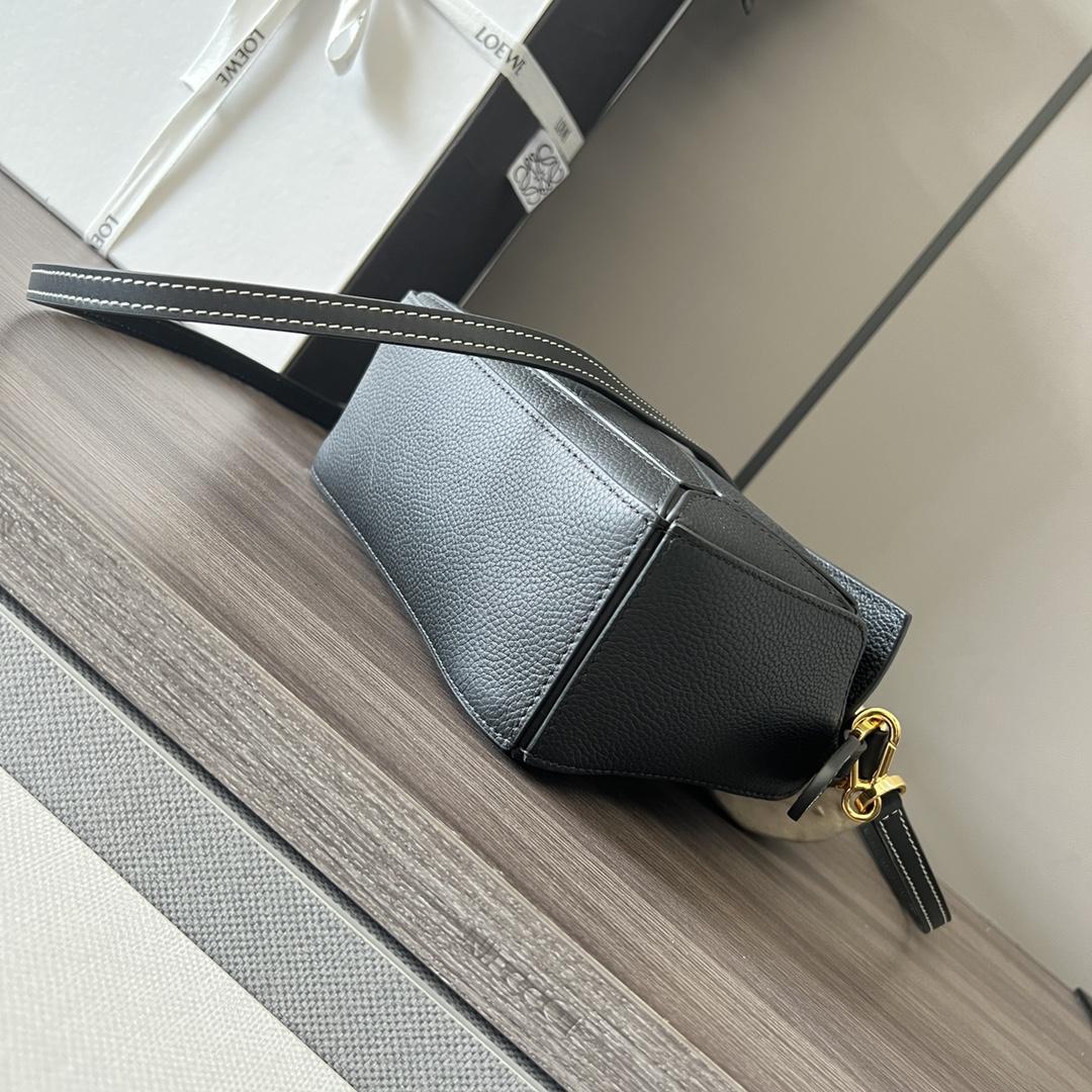 Loewe Mini Puzzle Bag aus klassischem Kalbsleder - EUR FASHION