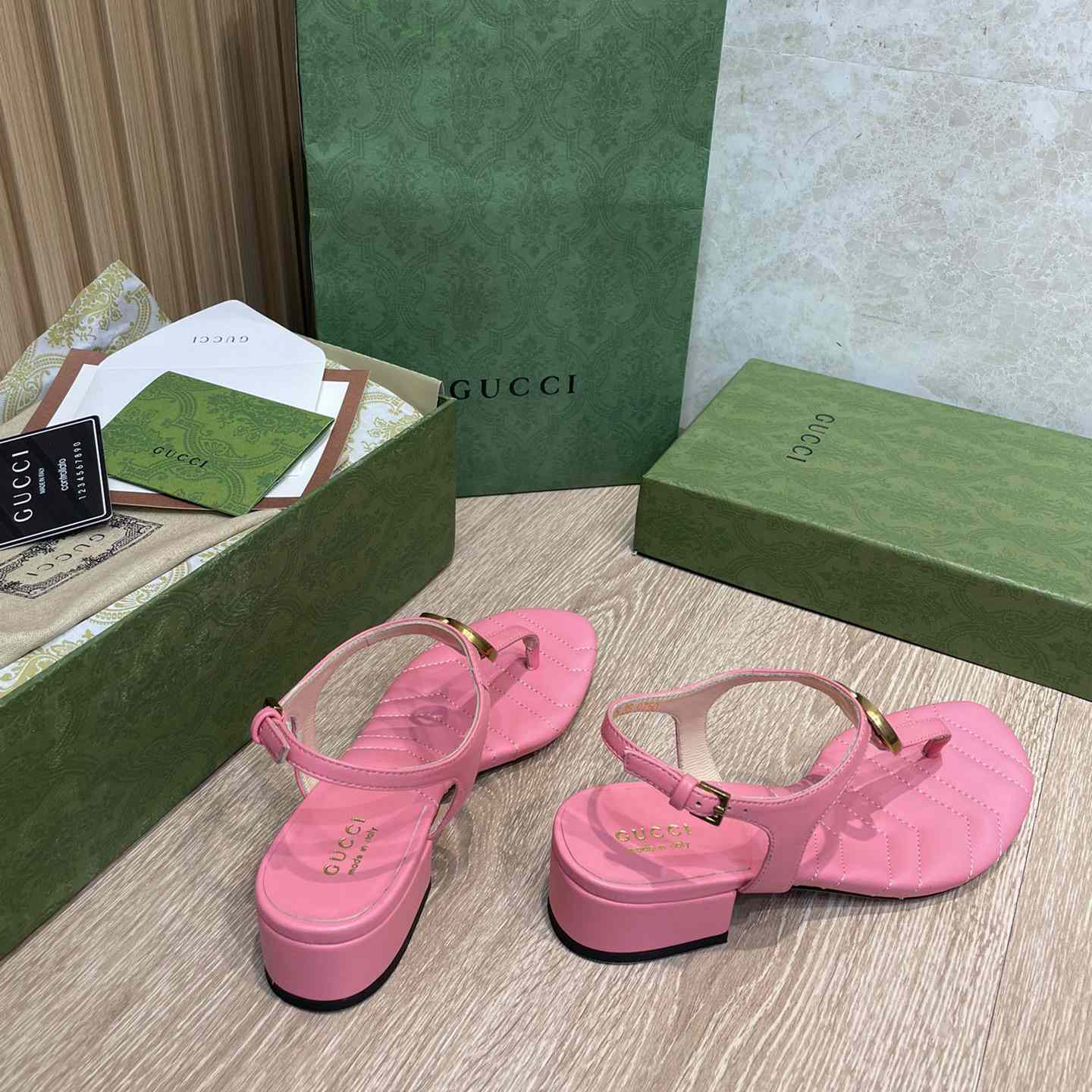 Gucci Damen-Sandale mit Doppel-G - EUR FASHION