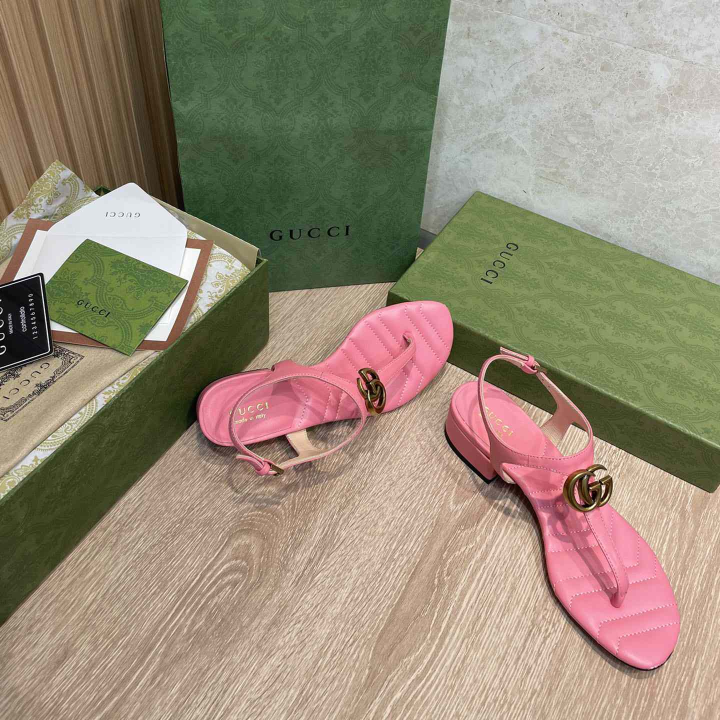 Gucci Damen-Sandale mit Doppel-G - EUR FASHION