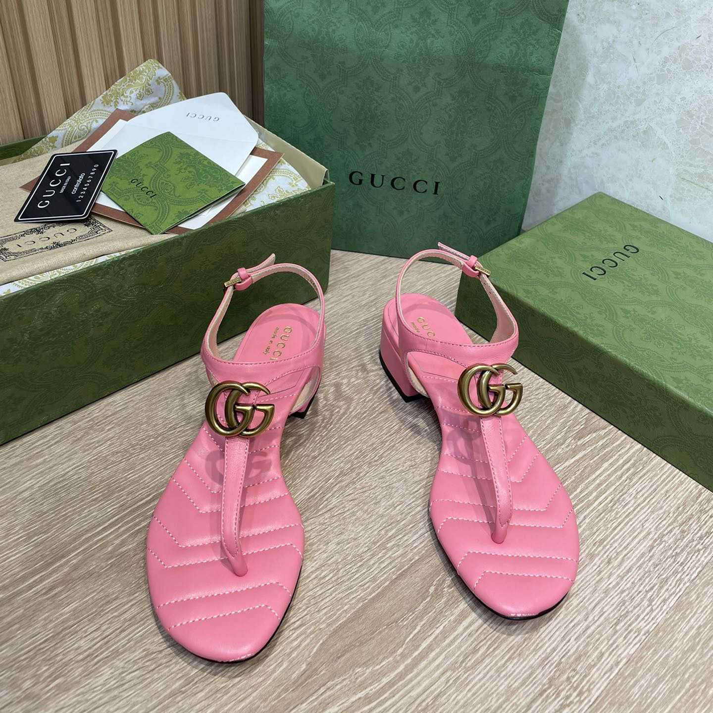 Gucci Damen-Sandale mit Doppel-G - EUR FASHION